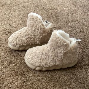 Slippers | NWOT Very Warm Bootie House Slippers